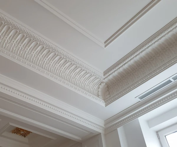 Listwy sufitowe, które zmieniają proporcje wnętrza – jak wybrać te idealne?